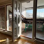 Uniikki Koti Tullipakkahuonella 아파트 코콜라