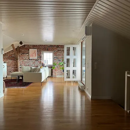 アパート Uniikki Koti Tullipakkahuonella