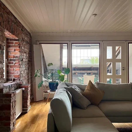 Uniikki Koti Tullipakkahuonella *