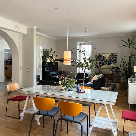 Uniikki Koti Tullipakkahuonella Apartment *