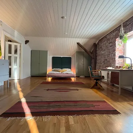 Uniikki Koti Tullipakkahuonella Kokkola (Karleby)