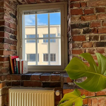 Uniikki Koti Tullipakkahuonella