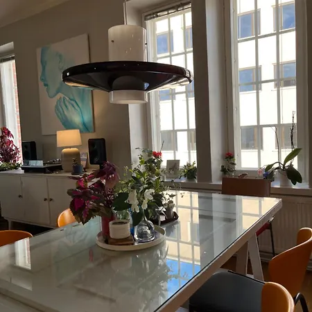 アパート Uniikki Koti Tullipakkahuonella