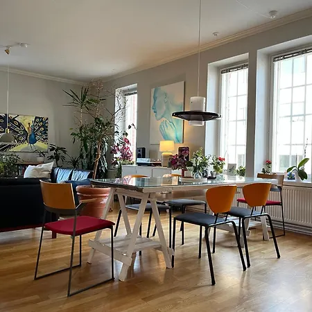 Uniikki Koti Tullipakkahuonella Apartmán *