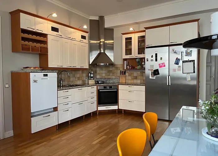 Uniikki Koti Tullipakkahuonella * Коккола