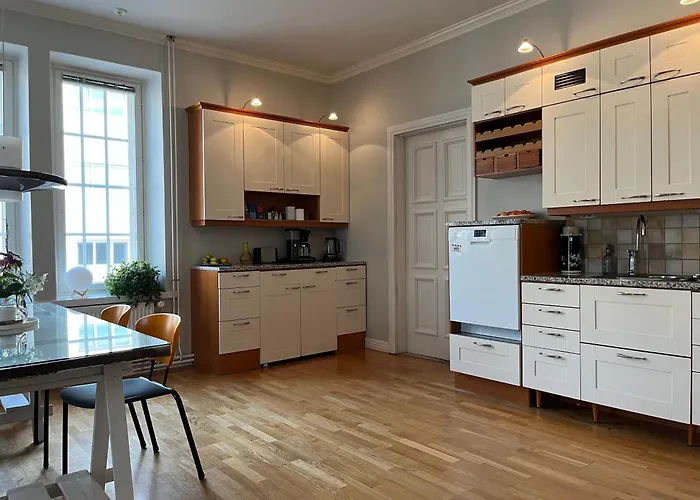 Uniikki Koti Tullipakkahuonella *