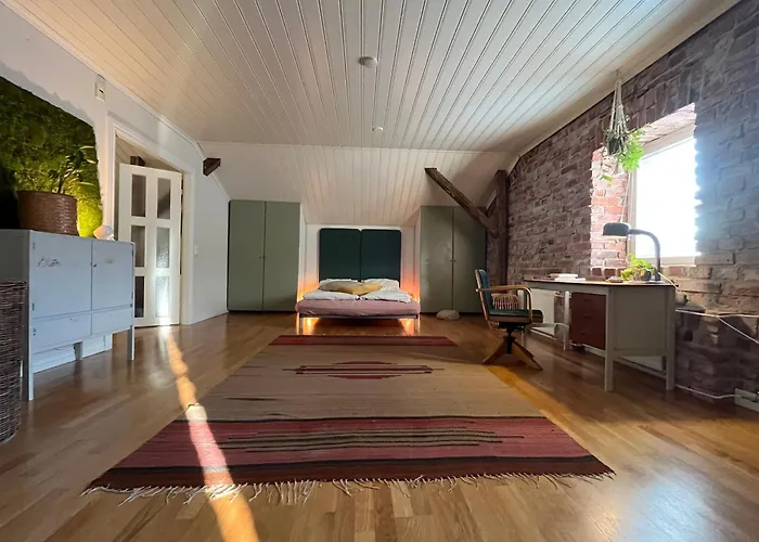 Uniikki Koti Tullipakkahuonella Коккола