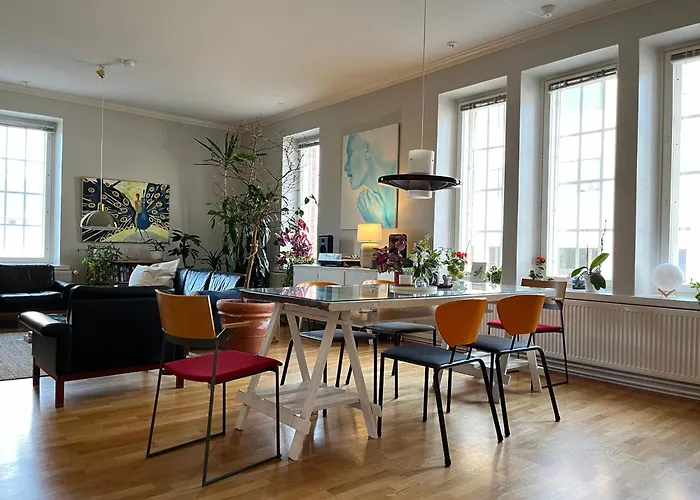 Uniikki Koti Tullipakkahuonella Апартаменты *